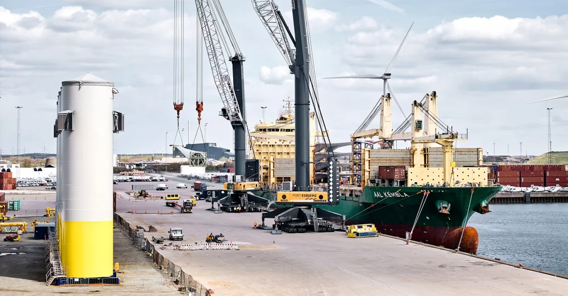 Aal Kembla Kran Liebherr EH Drone M3p apr24 010